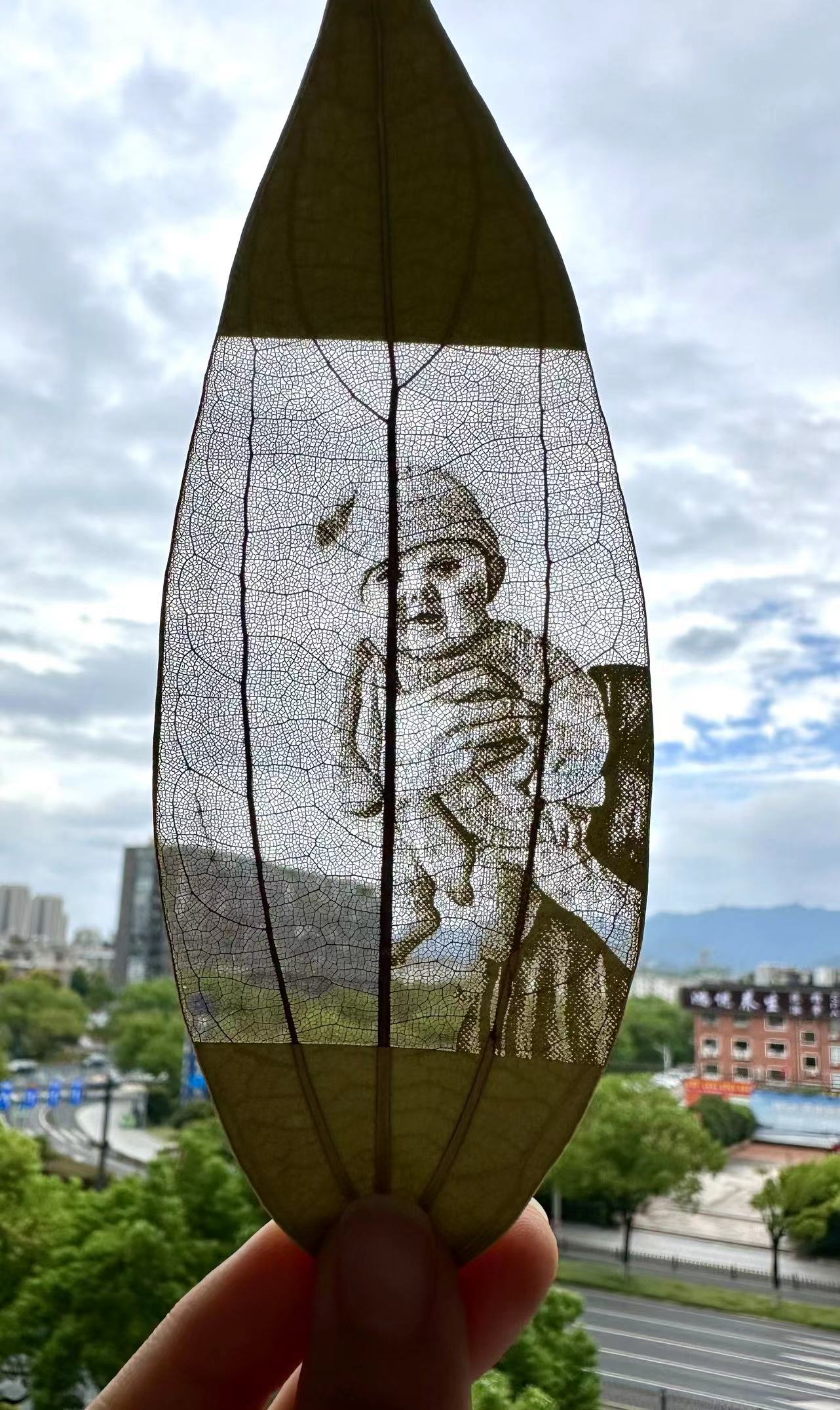 Aleaf Personalized Leaf Art – Capture Your Memories in Nature